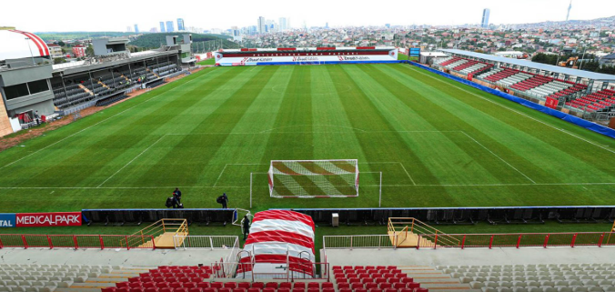Ümraniye Belediyesi Çim Stadı